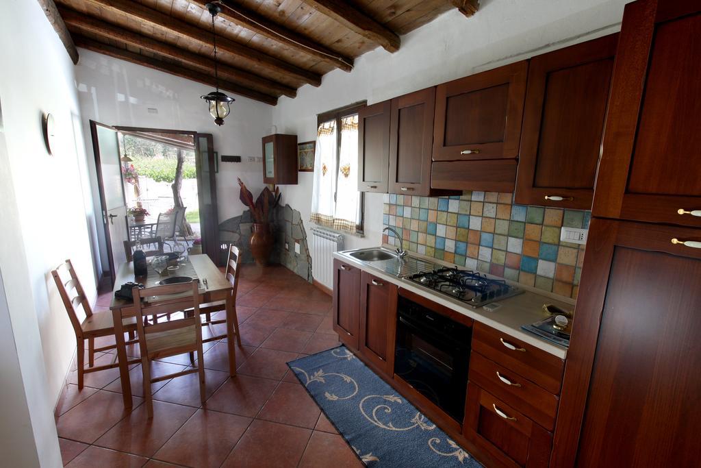 Casa Vacanze Borgo Borghese Сант-Алессио-Сикуло Номер фото